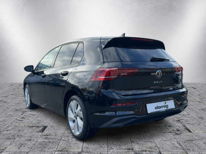 VW Golf VIII eTSI 110 kW