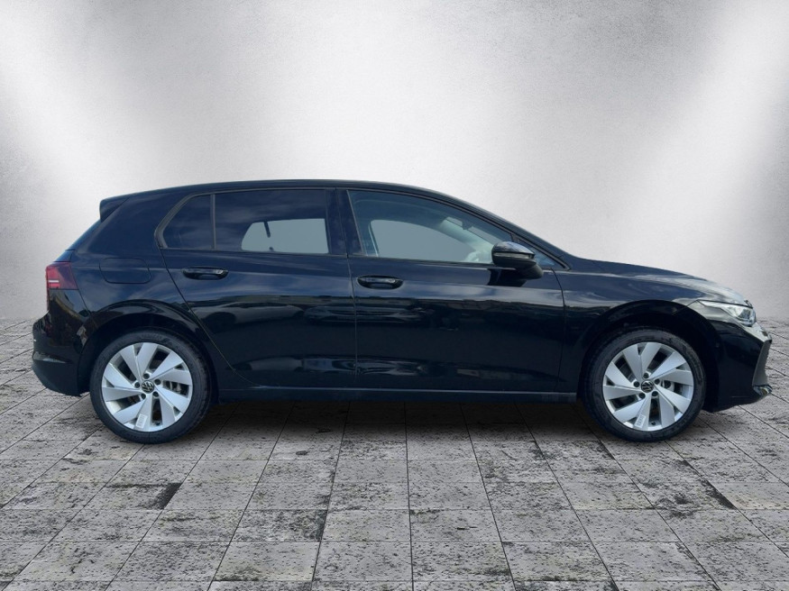 VW Golf VIII eTSI 110 kW