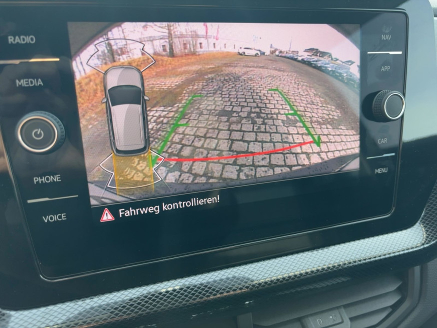 VW T-Cross Life, DSG, AHK, Kamera, SHZ