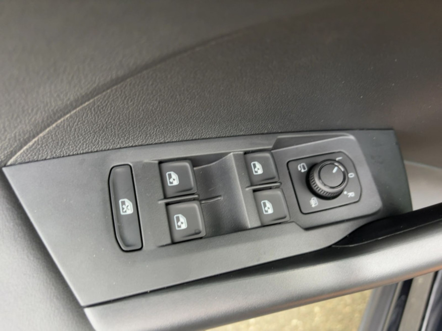 VW T-Cross Life DSG, AHK, Kamera, SHZ