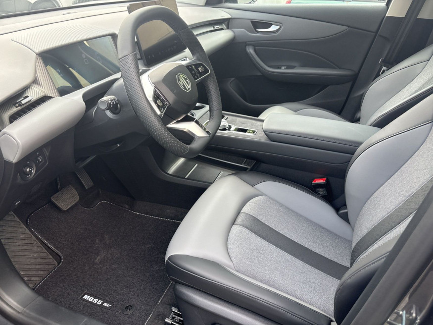MG S5 EV Luxury 64kWh Long Range