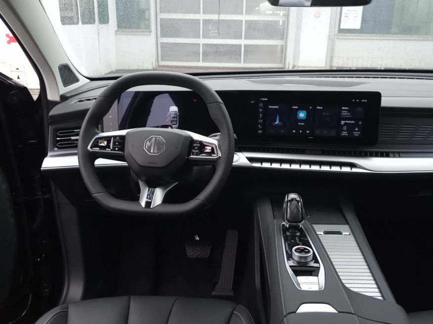 MG S9 PHEV Luxury
