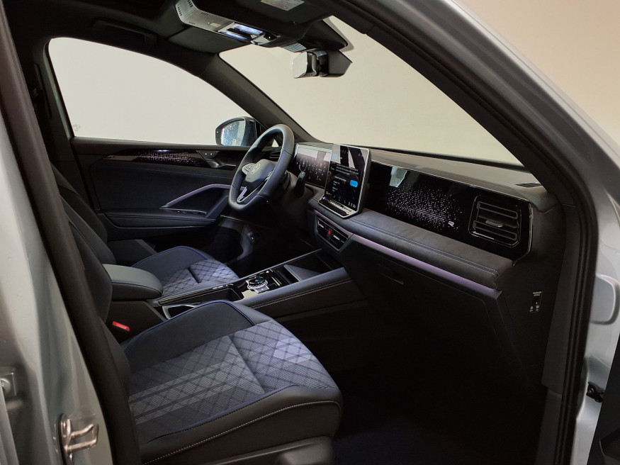 VW Tiguan R-Line