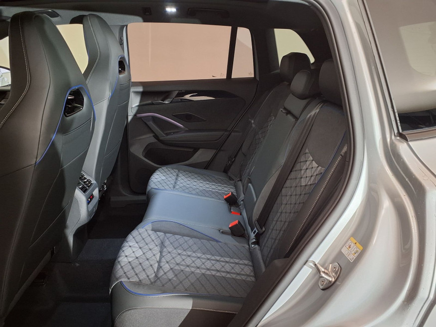 VW Tiguan R-Line