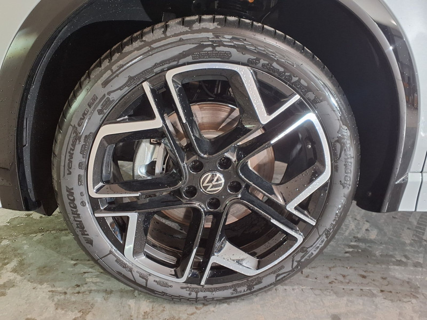 VW Tiguan R-Line