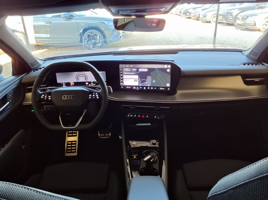 AUDI Q3 S Line