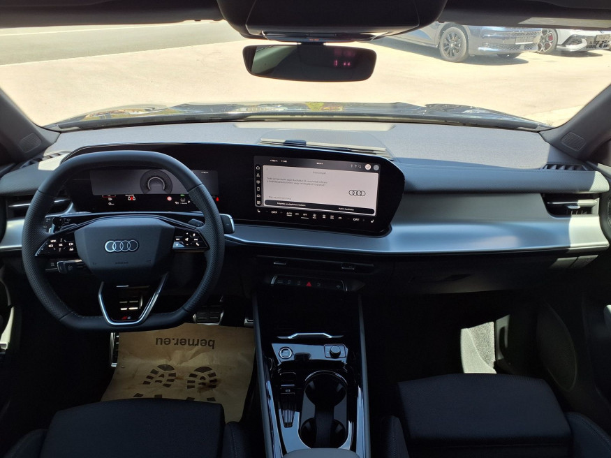 AUDI Q3 S Line