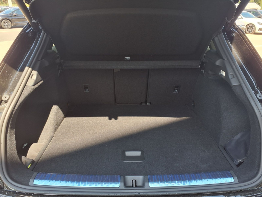 AUDI Q3 S Line