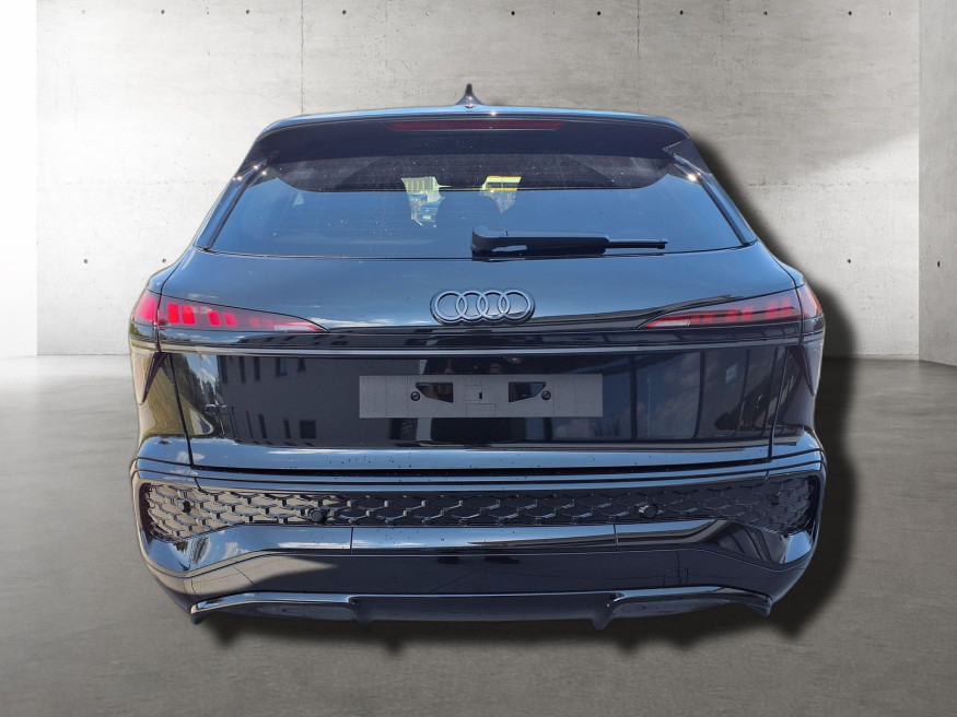 AUDI Q3 S Line