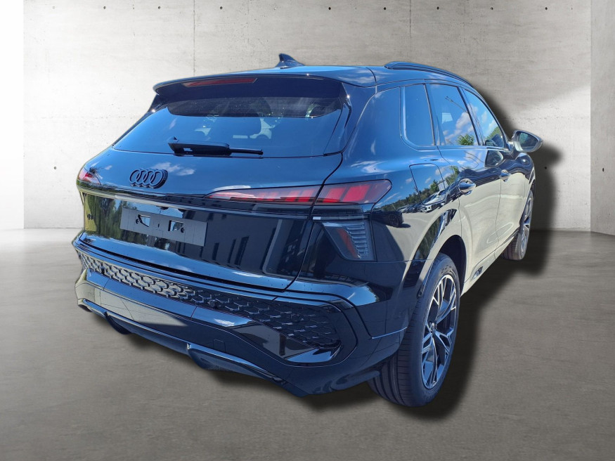 AUDI Q3 S Line