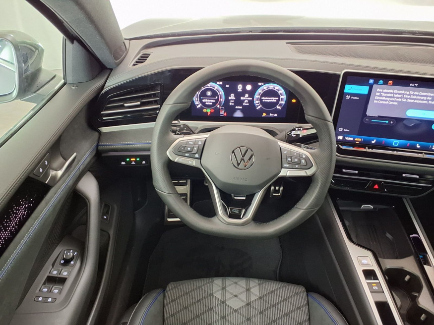 VW Passat Variant R-Line