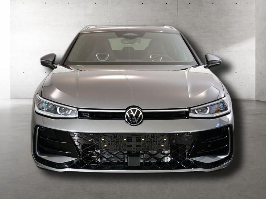 VW Passat Variant R-Line