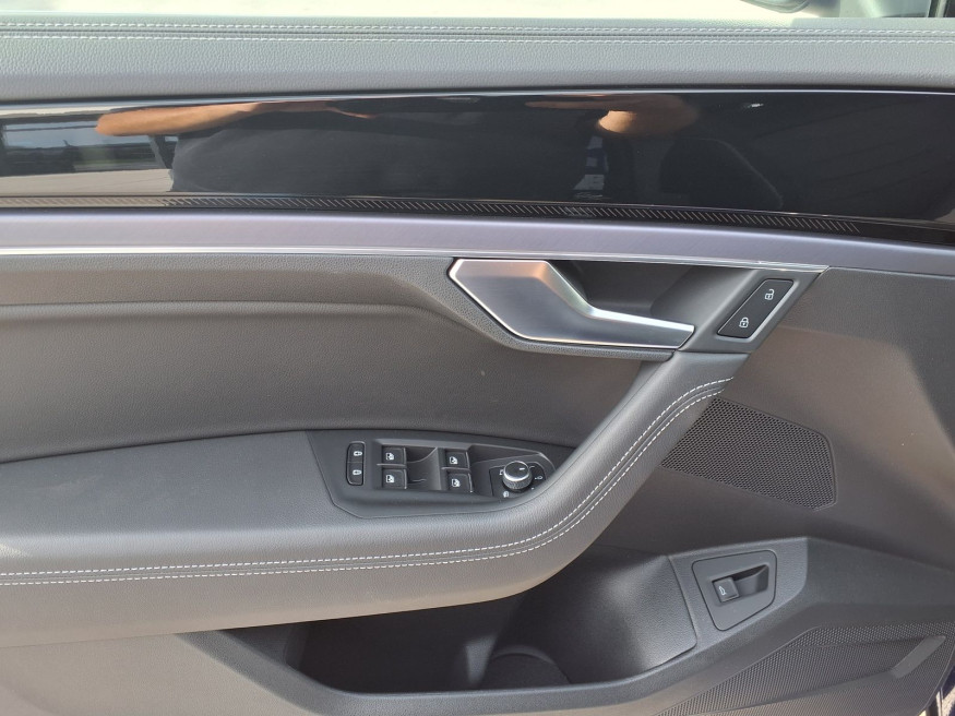 VW Touareg R-Line FINAL EDITION