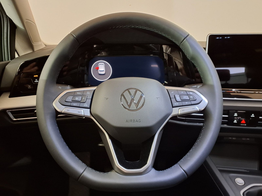 VW Golf Life Plus